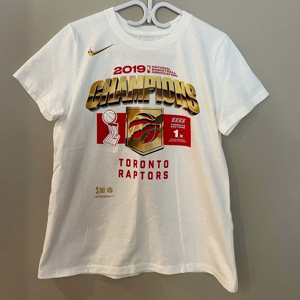 Authentic Toronto Raptors Nike 2019 NBA Champions T-shirt womens L